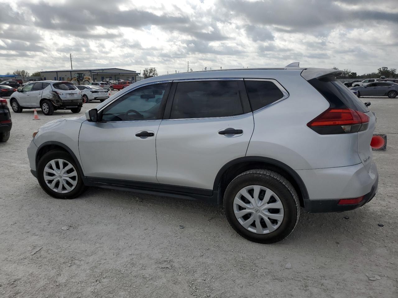 2017 NISSAN ROGUE S - Image 2