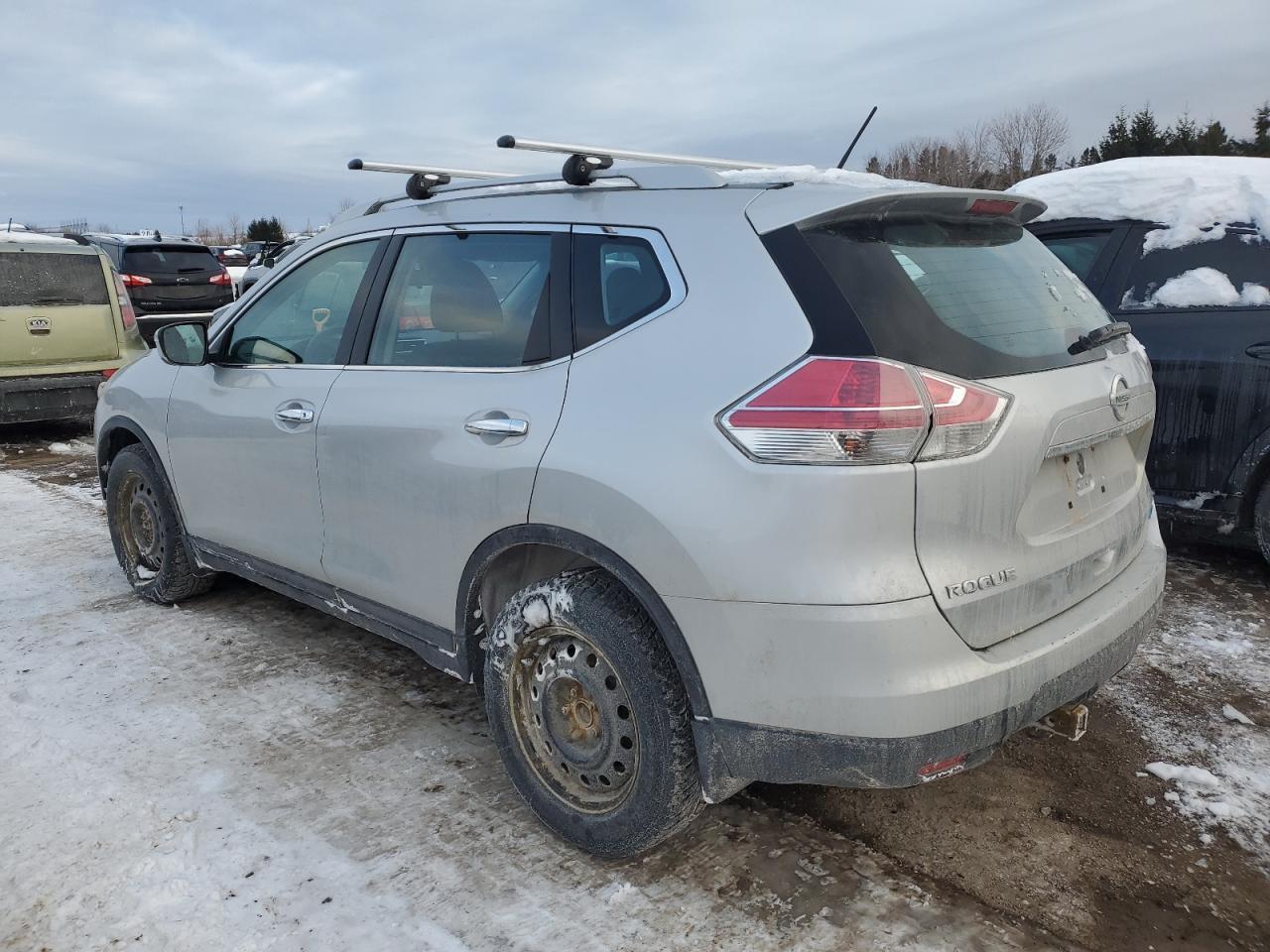 2015 NISSAN ROGUE S - Image 2
