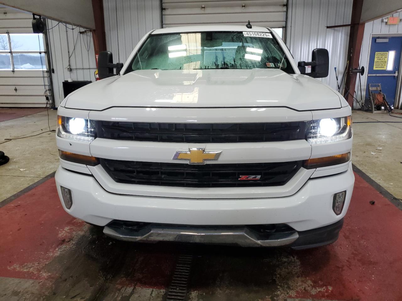 2017 CHEVROLET SILVERADO - Image 5
