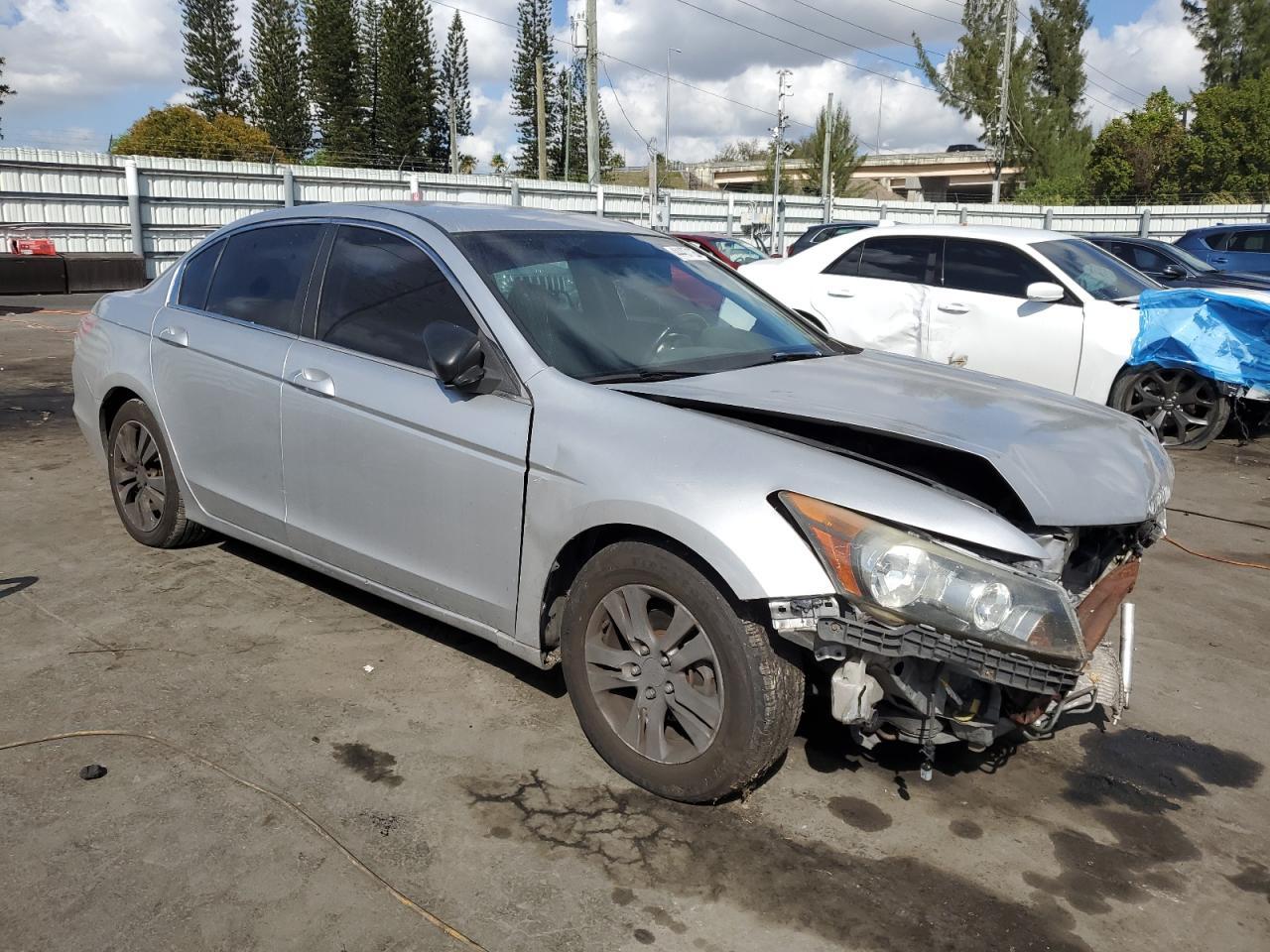 2012 HONDA ACCORD SE - Image 4