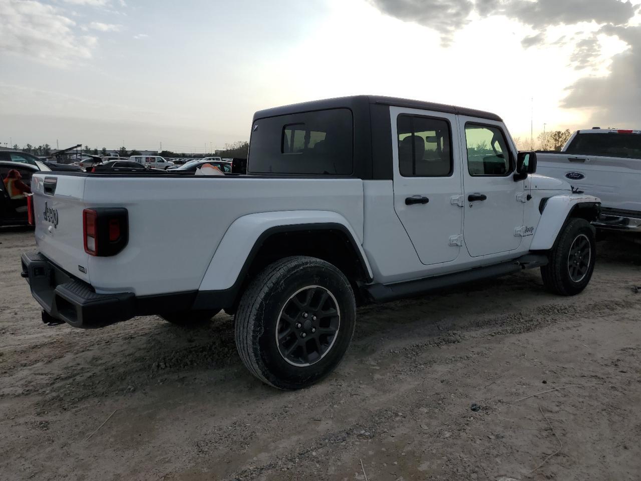 2023 JEEP GLADIATOR - Image 3