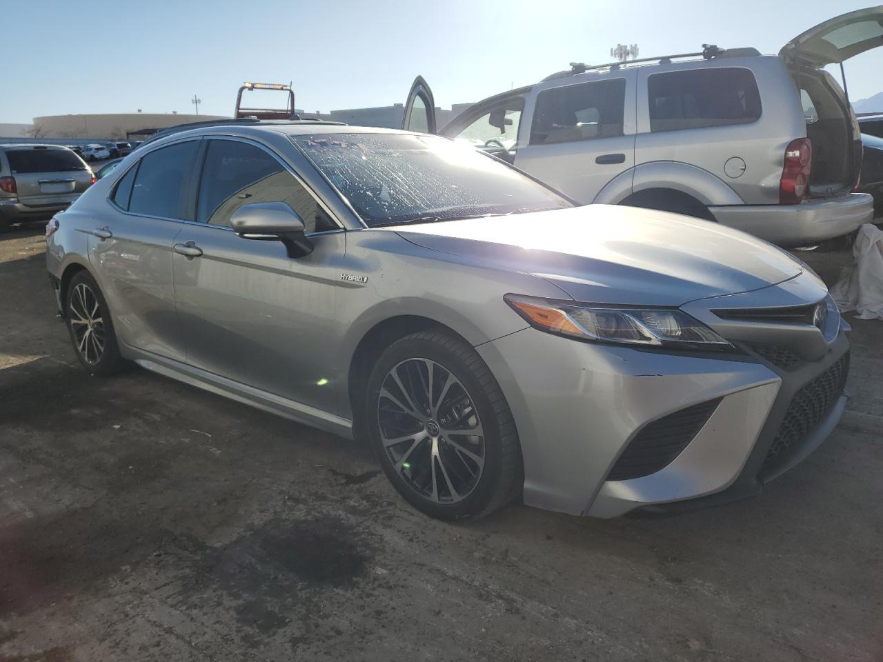 2020 TOYOTA CAMRY SE - Image 4