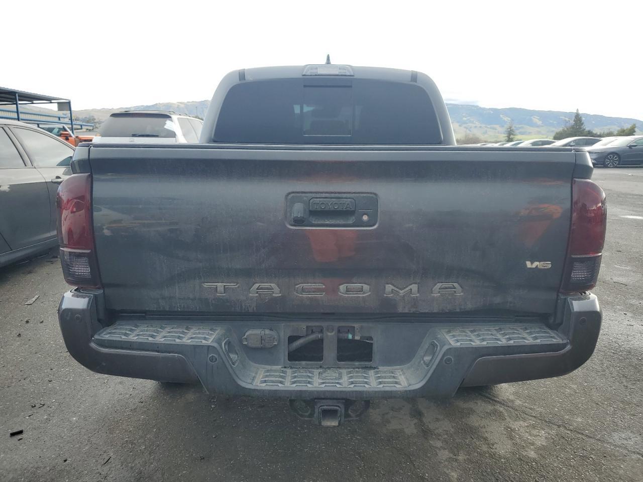 2019 TOYOTA TACOMA DOU - Фото 6