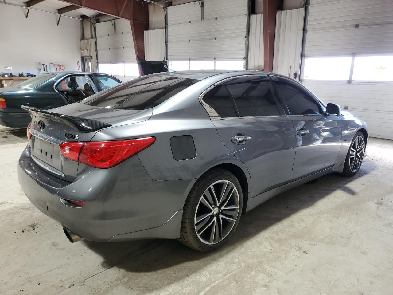 2016 INFINITI Q50 PREMIU - Фото 3