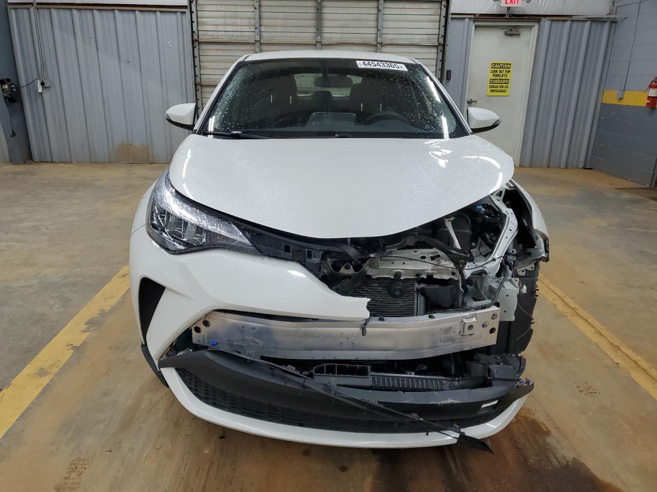 2021 TOYOTA C-HR XLE - Фото 5