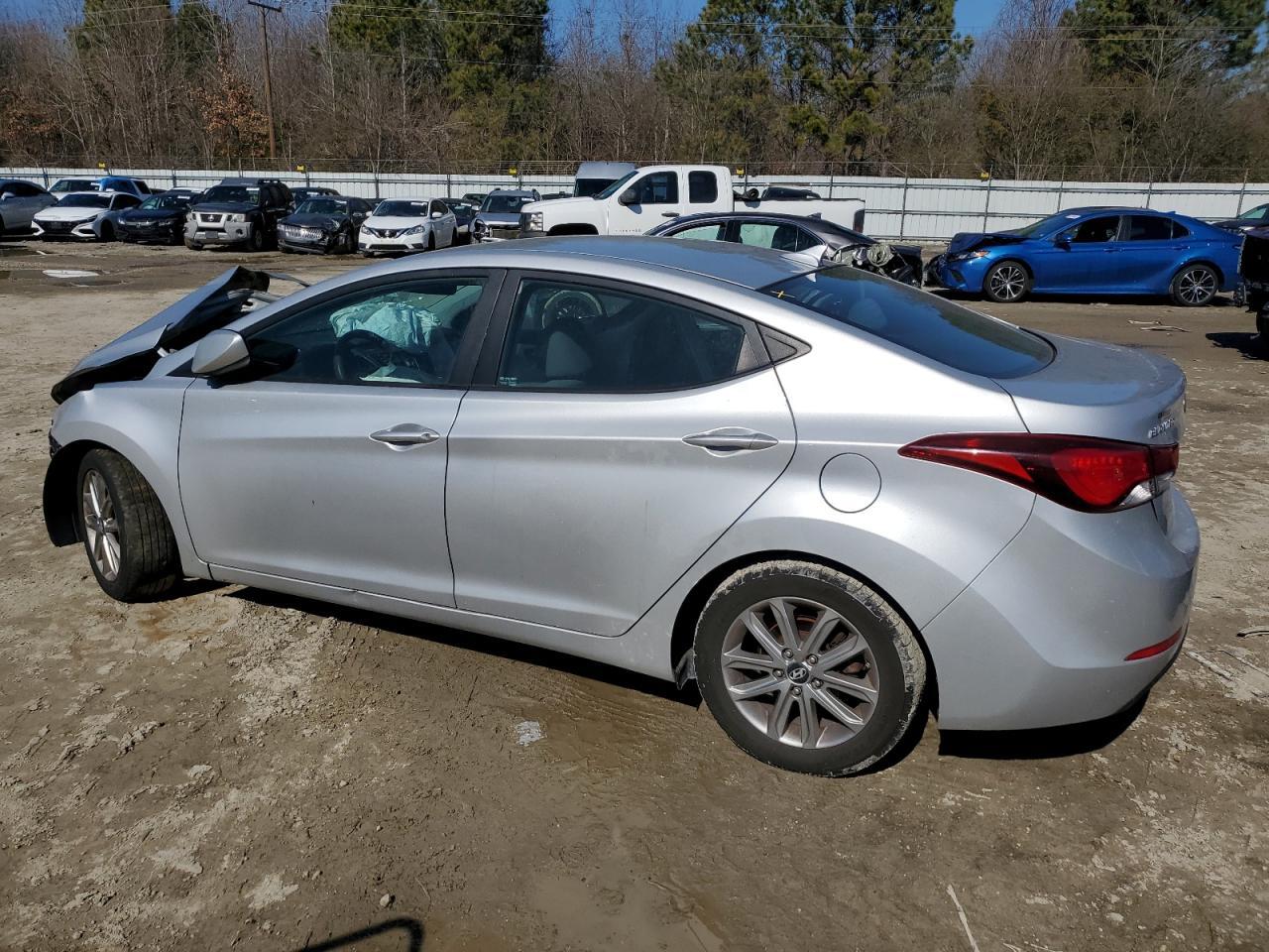 2015 HYUNDAI ELANTRA SE - Image 2