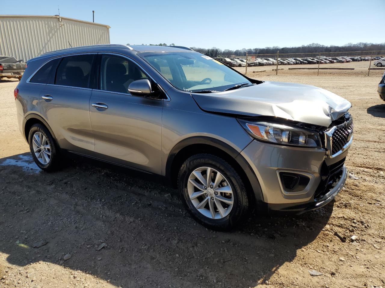 2017 KIA SORENTO LX - Фото 4