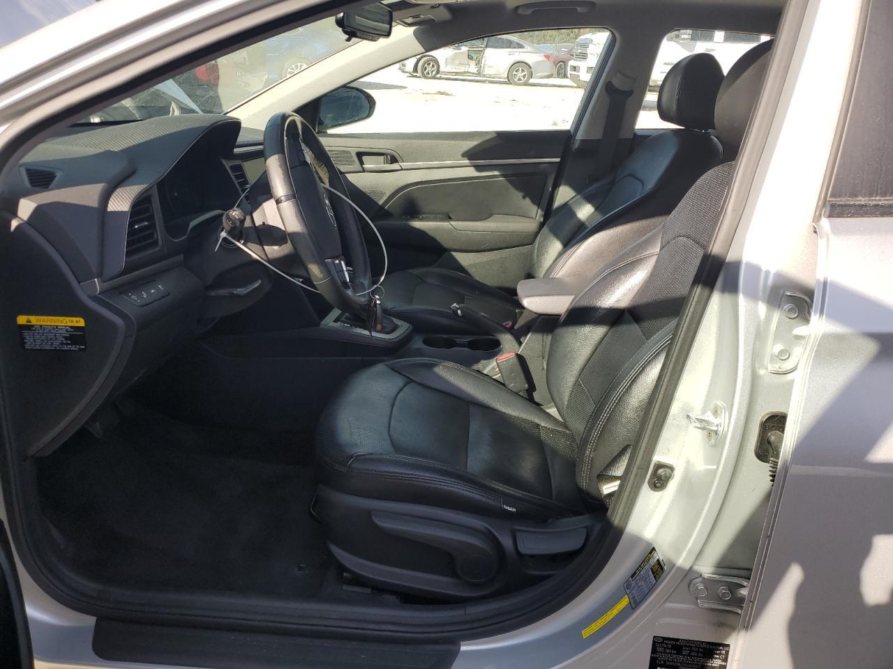 2019 HYUNDAI ELANTRA SE - Фото 7
