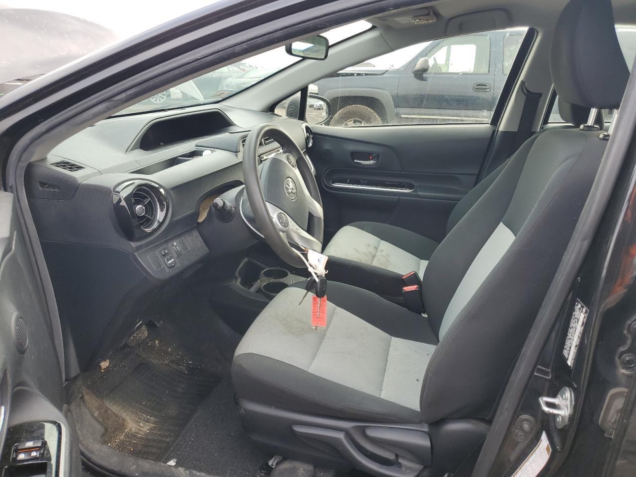 2016 TOYOTA PRIUS C - Image 7