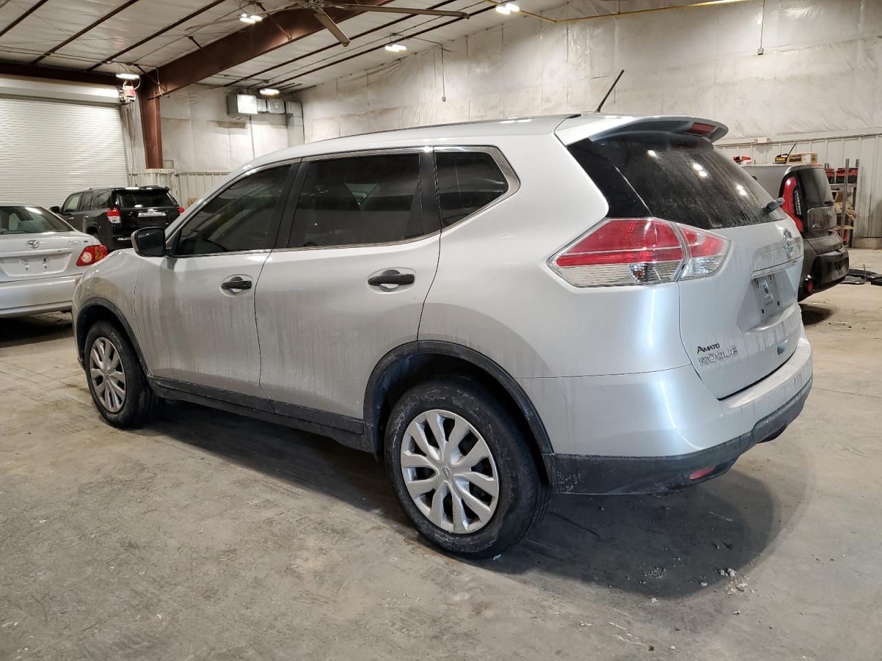 2016 NISSAN ROGUE S - Фото 2