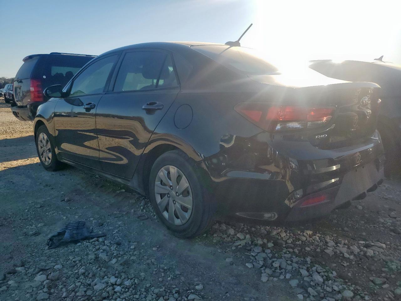 2020 KIA RIO LX - Фото 2