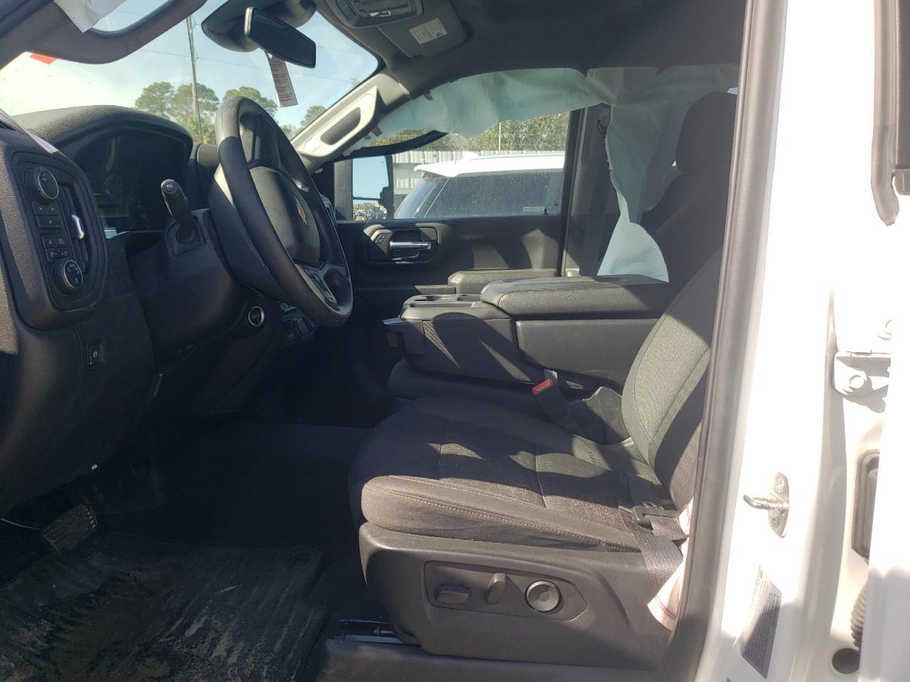 2024 CHEVROLET SILVERADO - Image 7