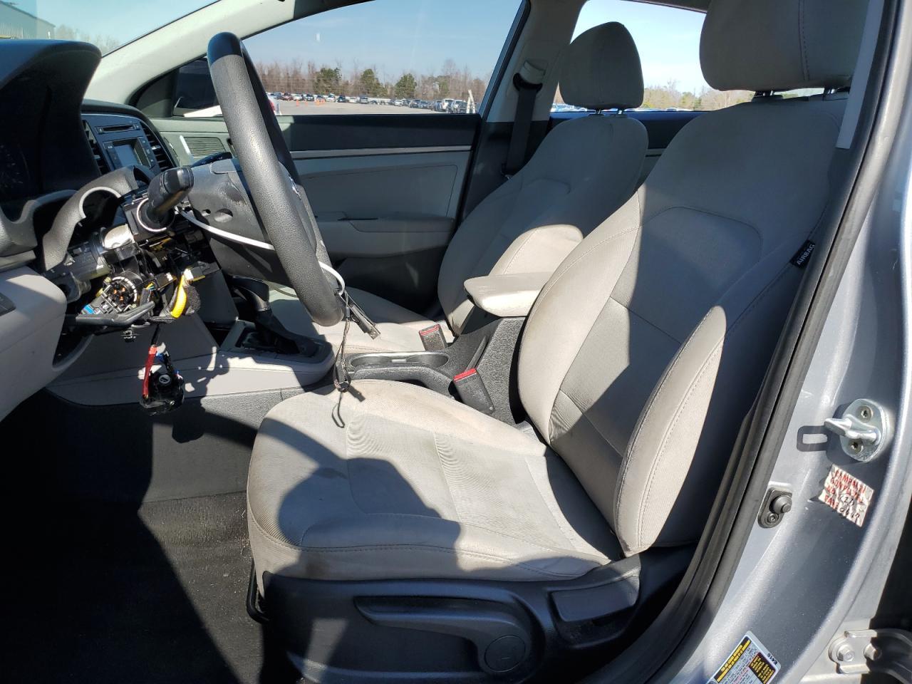 2017 HYUNDAI ELANTRA SE - Image 7