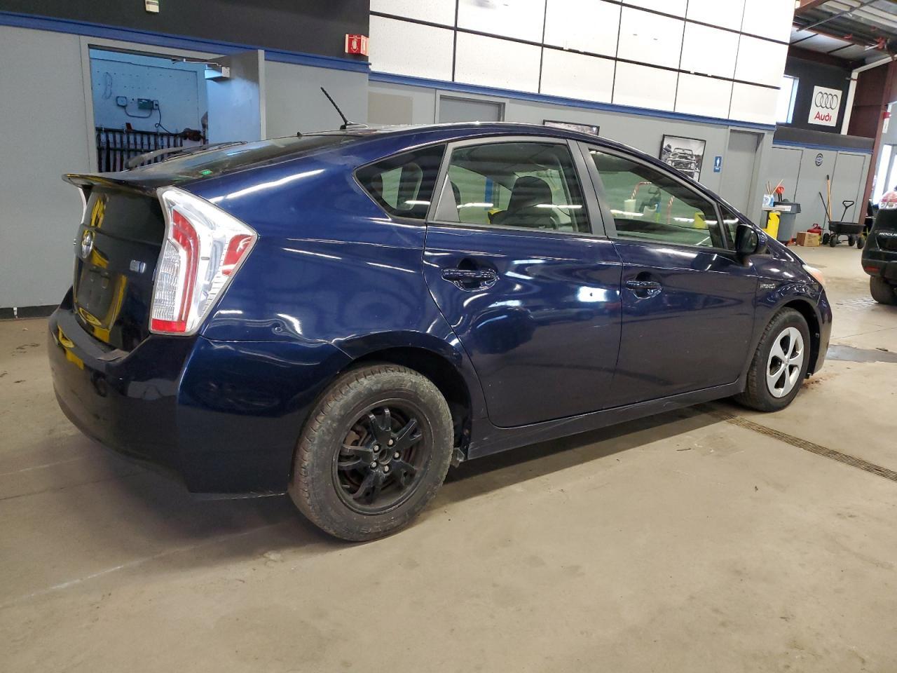 2013 TOYOTA PRIUS - Image 3