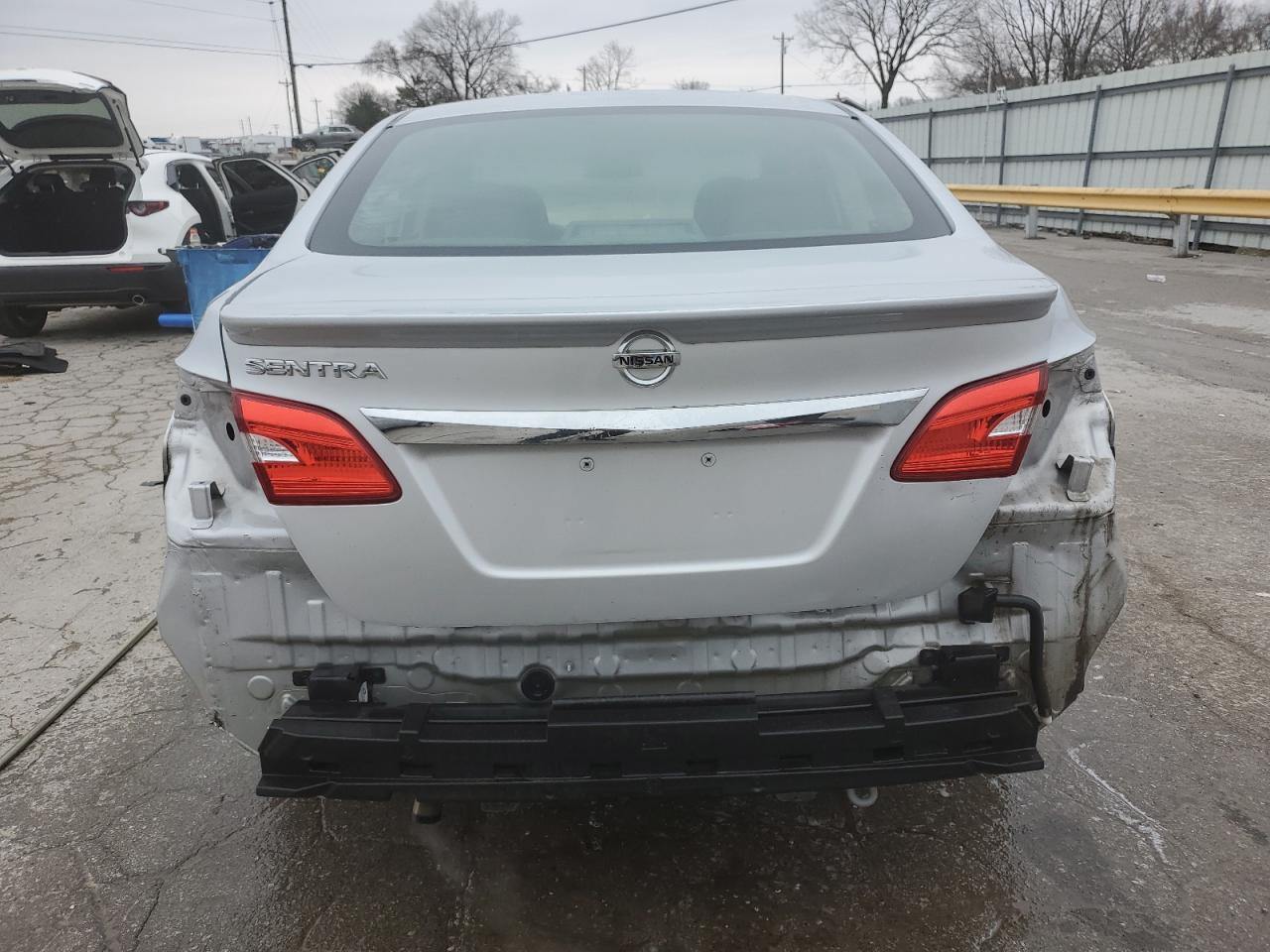 2017 NISSAN SENTRA S - Фото 6