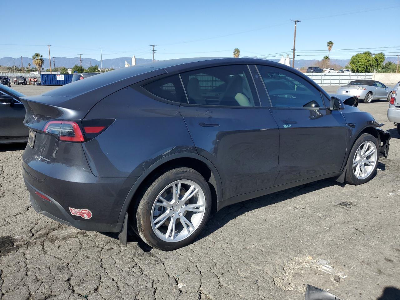 2024 TESLA MODEL Y - Image 3