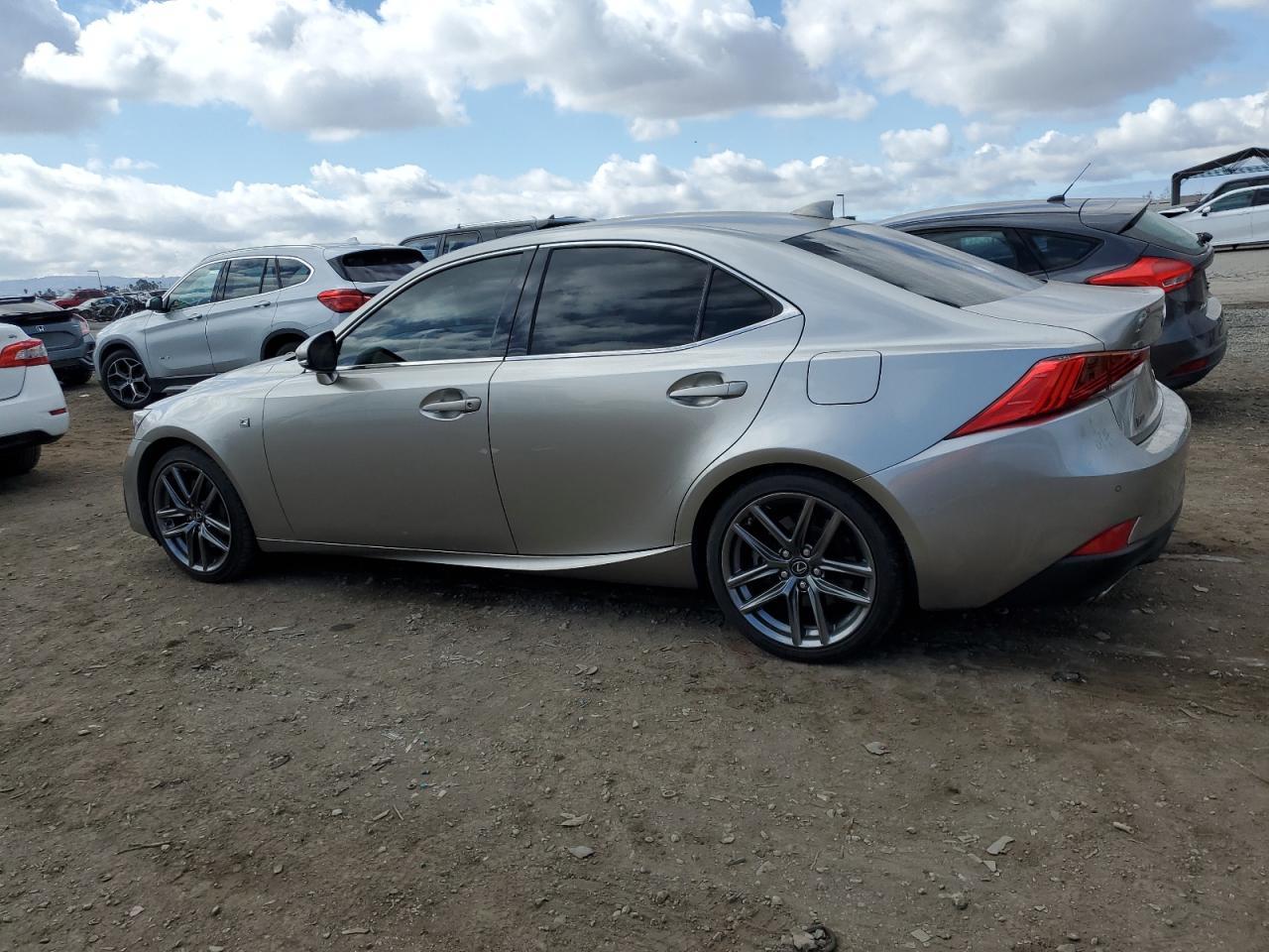 2018 LEXUS IS 300 - Фото 2