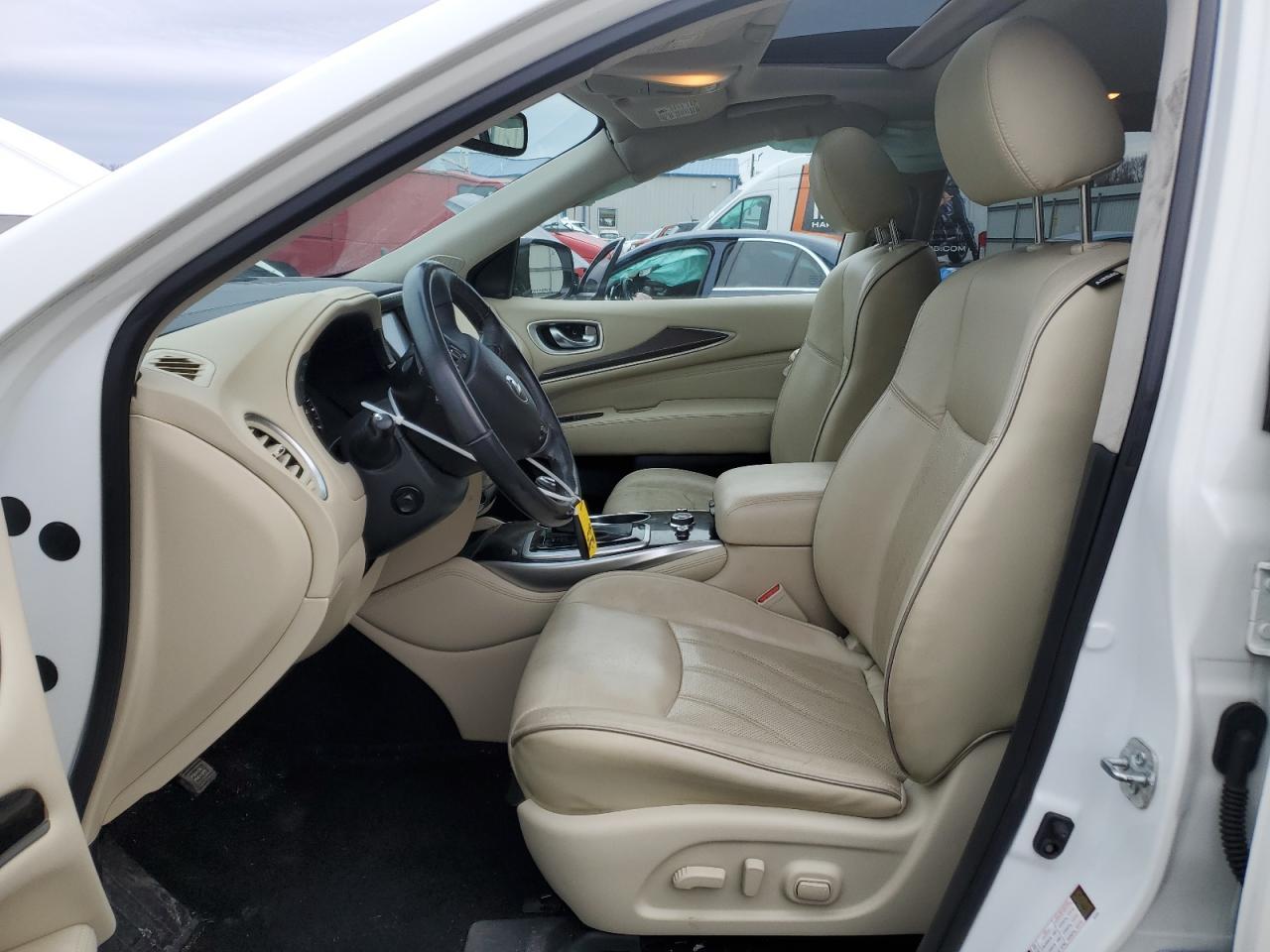 2019 INFINITI QX60 LUXE - Image 7