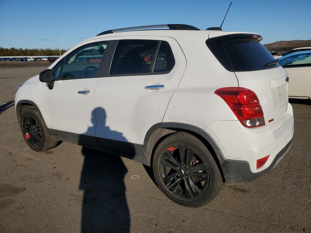 2018 CHEVROLET TRAX 1LT - Фото 2