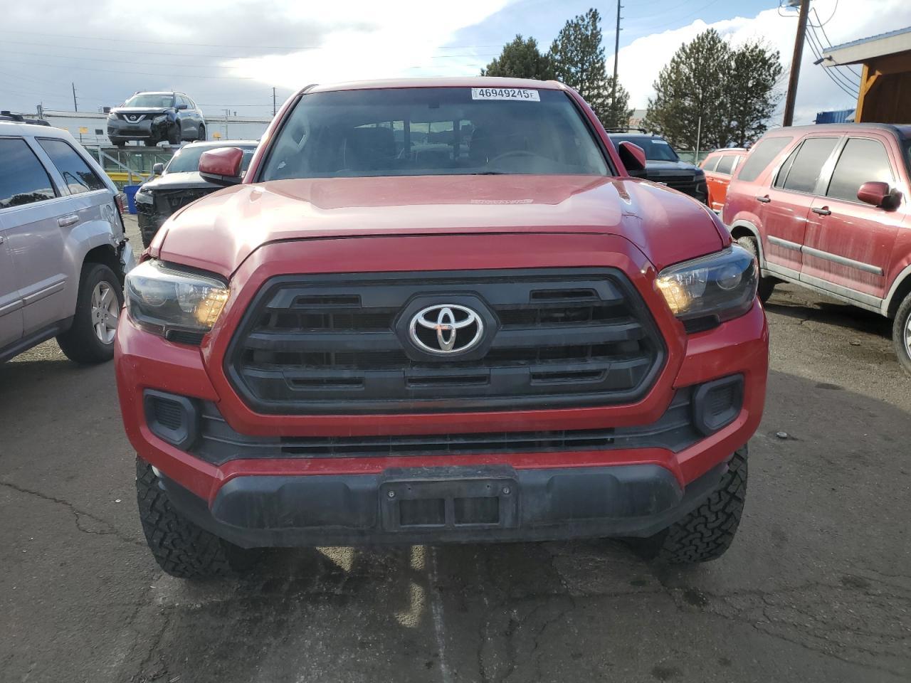 2017 TOYOTA TACOMA DOU - Фото 5
