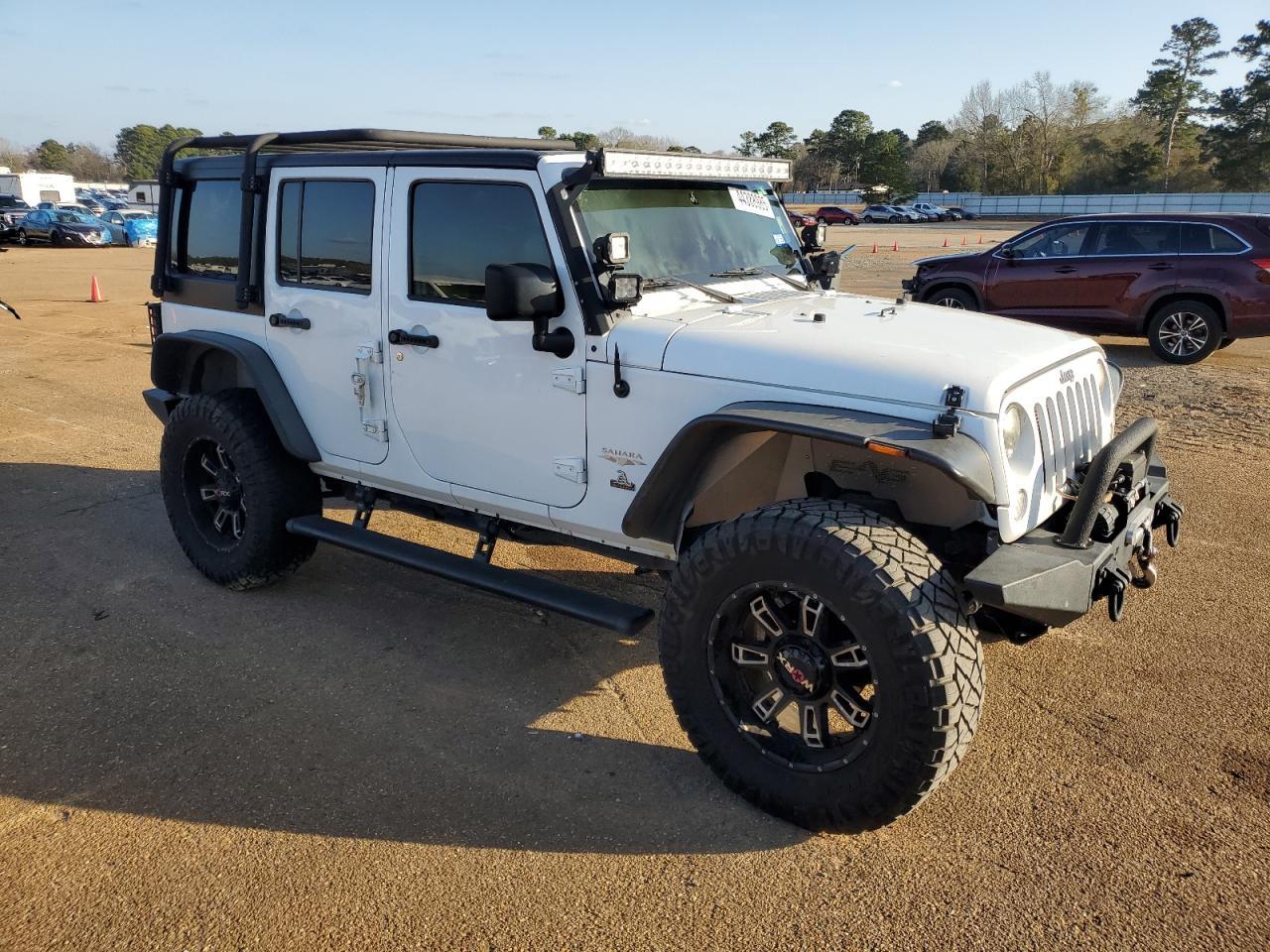 2015 JEEP WRANGLER U - Image 4