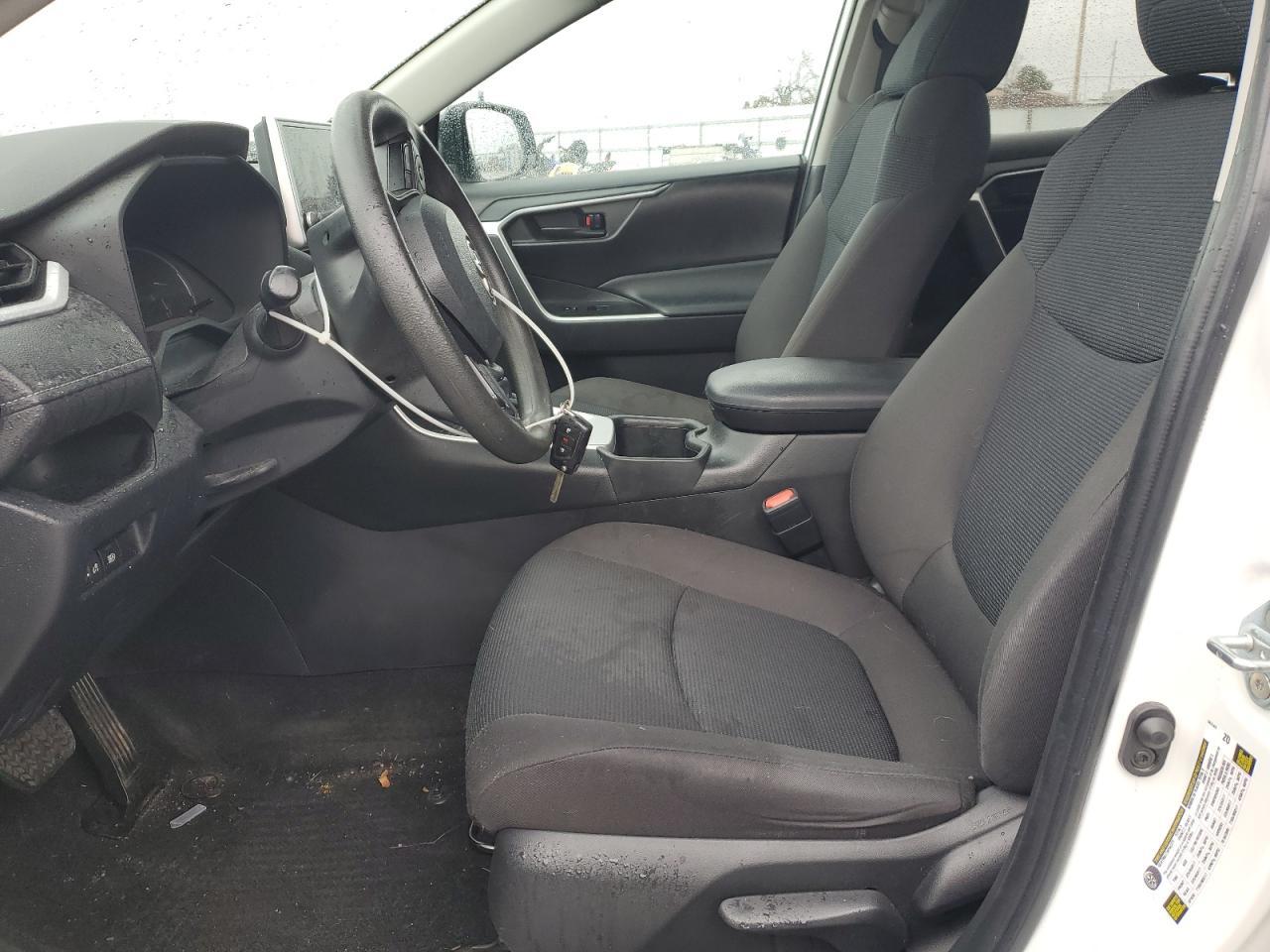 2023 TOYOTA RAV4 LE - Фото 7