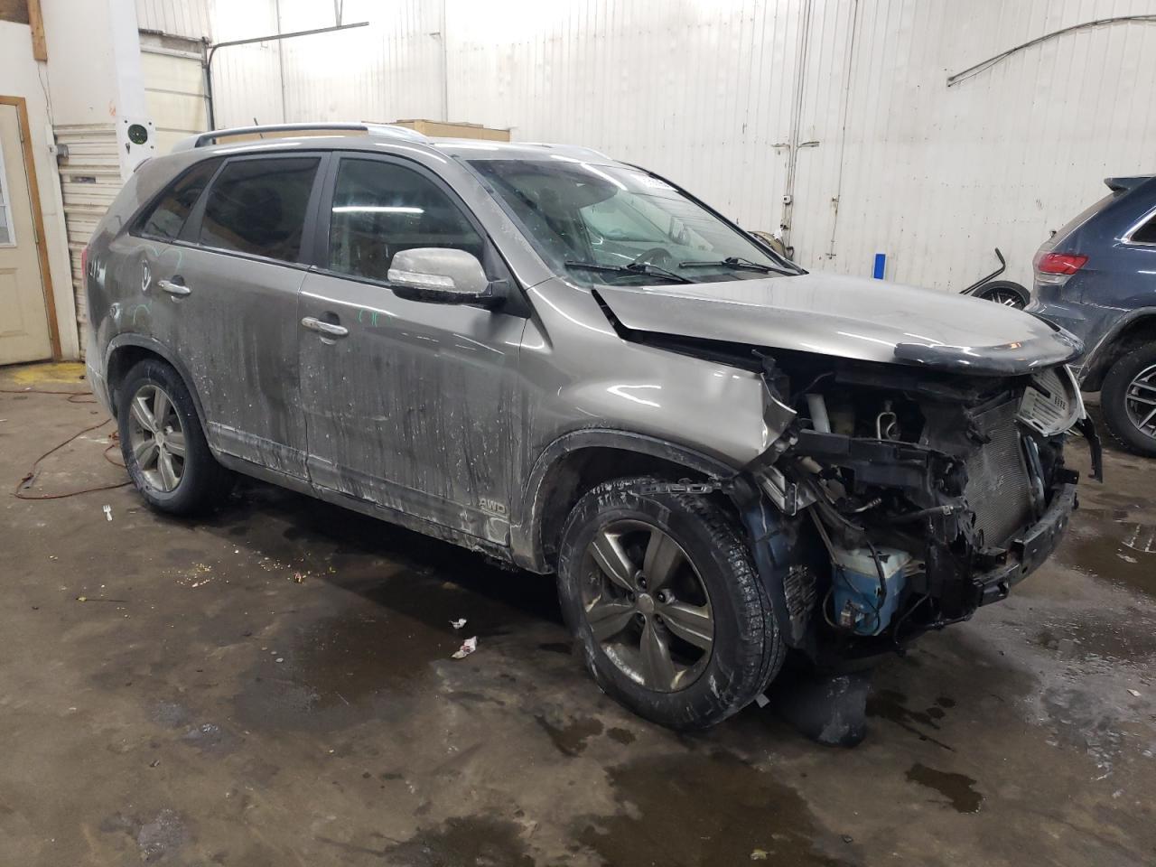 2012 KIA SORENTO EX - Image 4