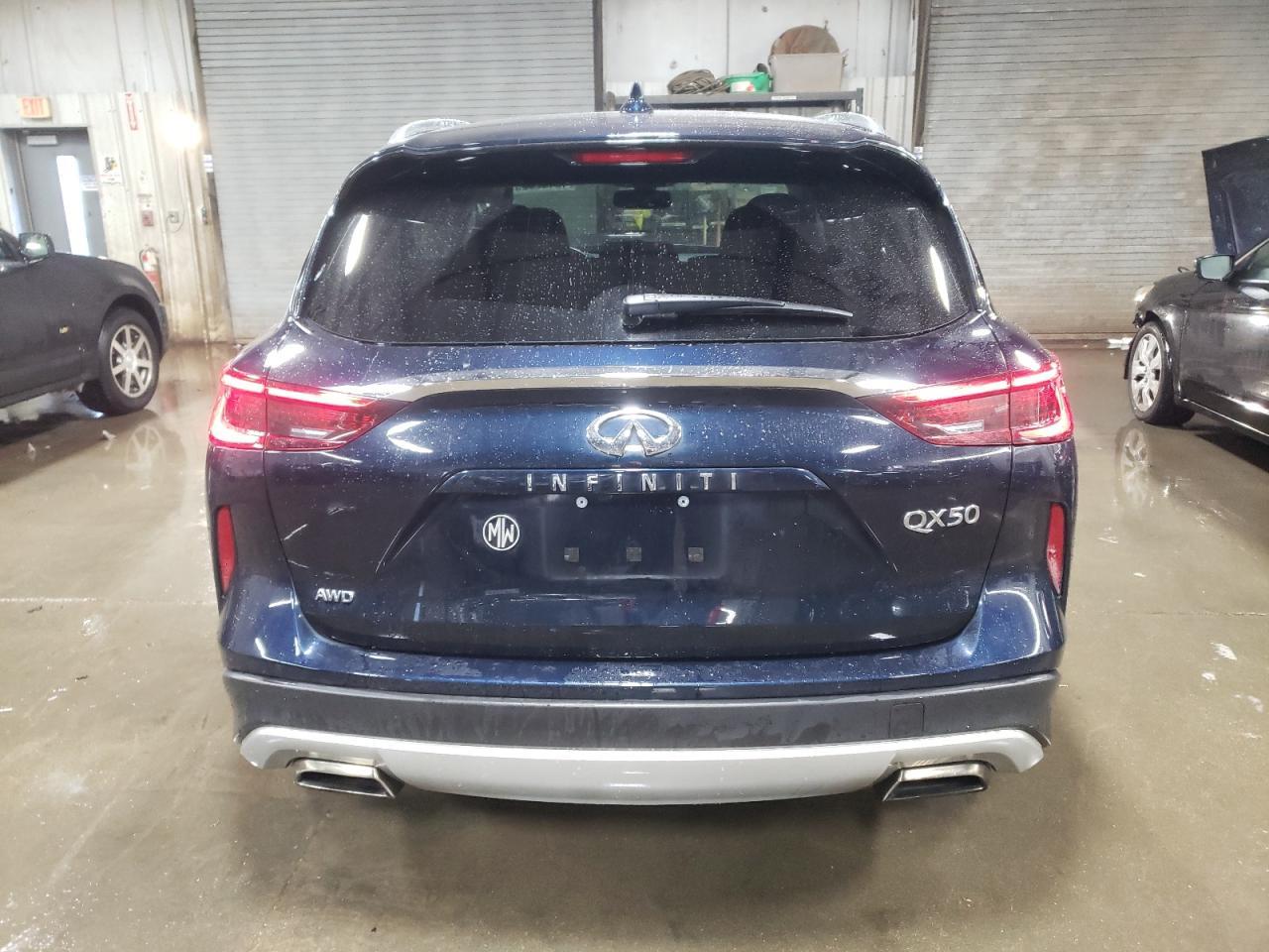 2019 INFINITI QX50 ESSEN - Image 6