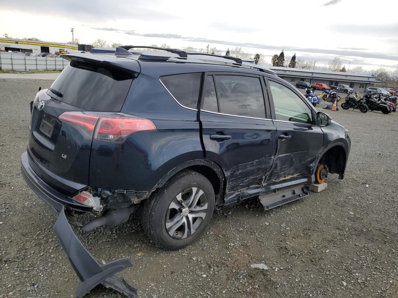 2017 TOYOTA RAV4 LE - Image 3