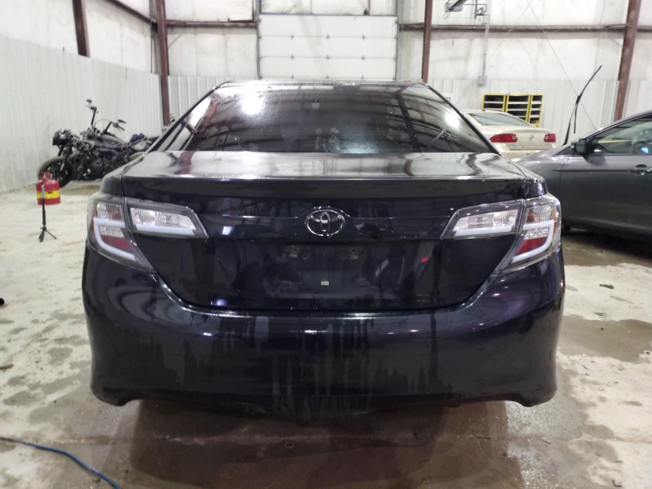 2014 TOYOTA CAMRY L - Фото 6