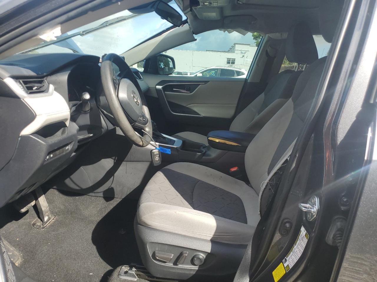 2020 TOYOTA RAV4 XLE - Фото 7