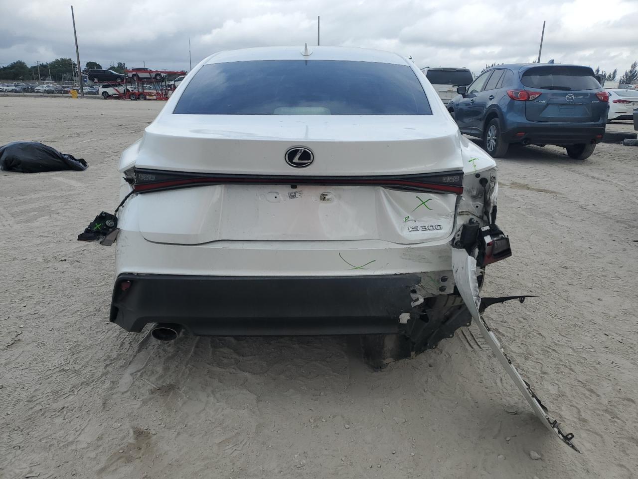 2021 LEXUS IS 300 - Фото 6