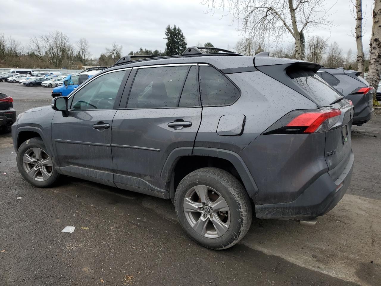 2022 TOYOTA RAV4 XLE - Фото 2