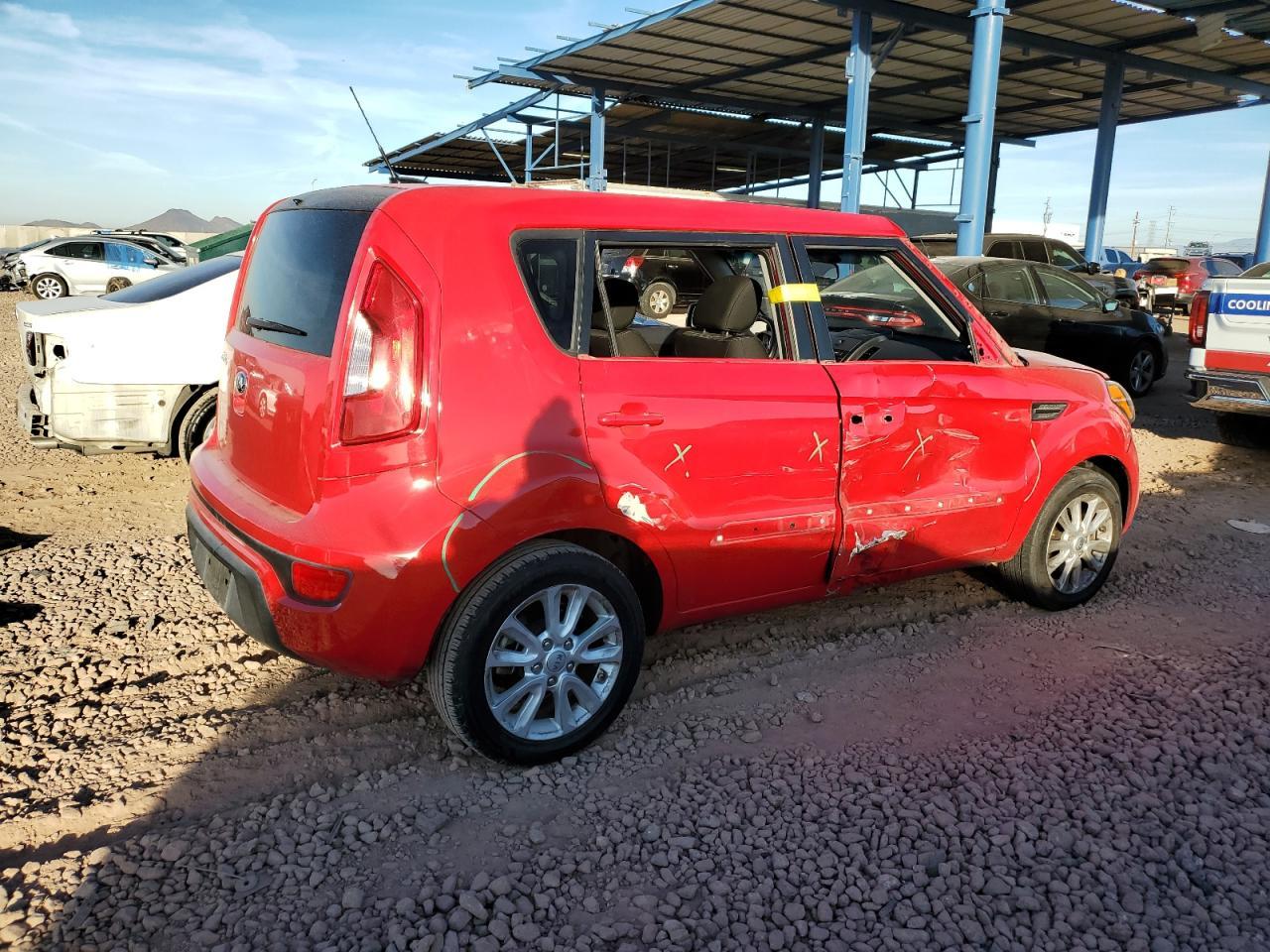 2013 KIA SOUL + - Image 3