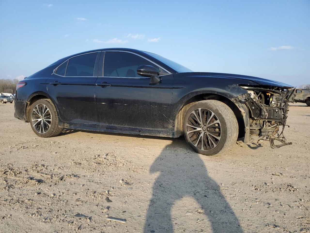 2018 TOYOTA CAMRY L - Image 4