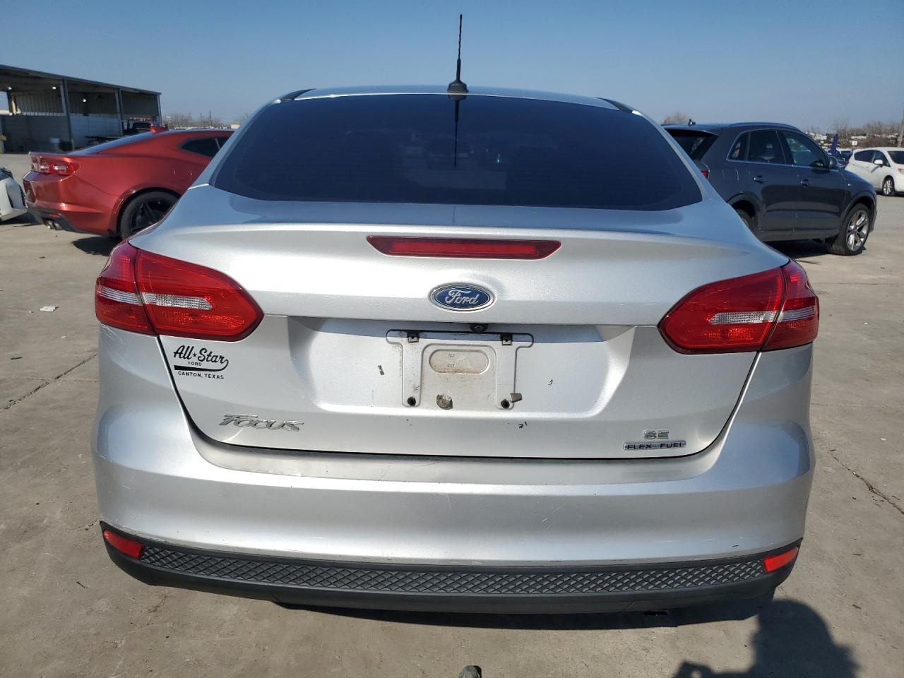 2016 FORD FOCUS SE - Image 6
