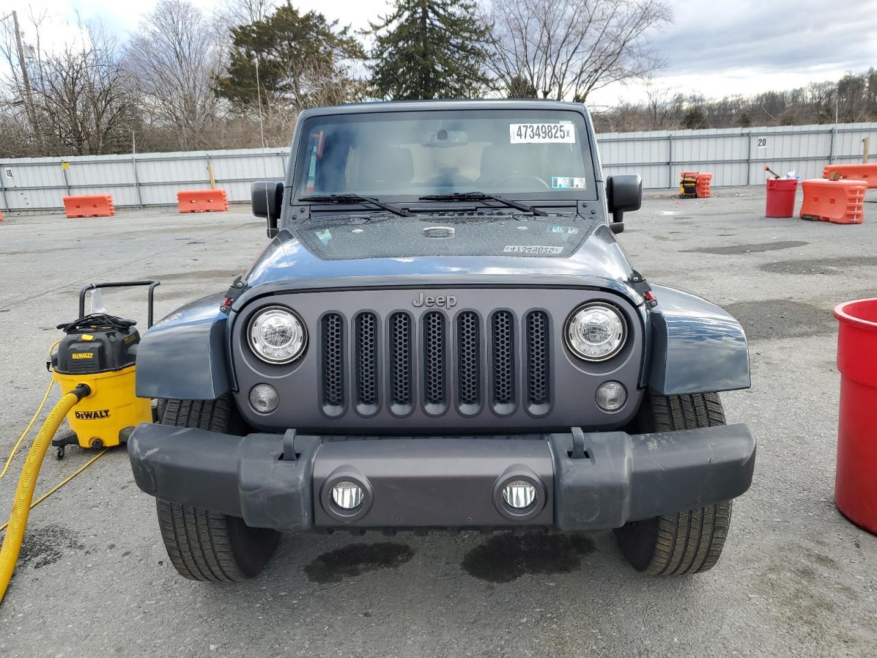 2017 JEEP WRANGLER U - Фото 5