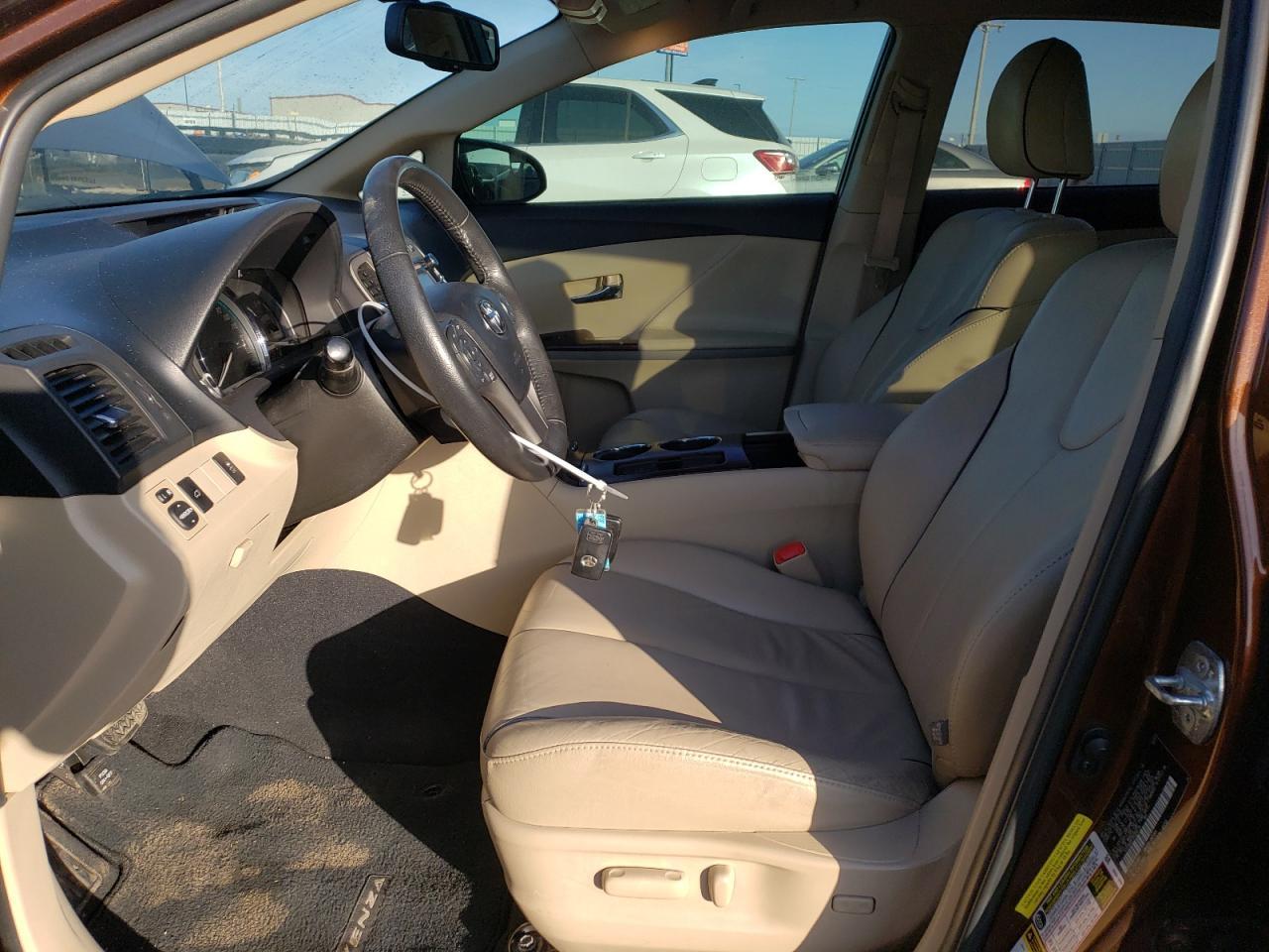2013 TOYOTA VENZA LE - Фото 7