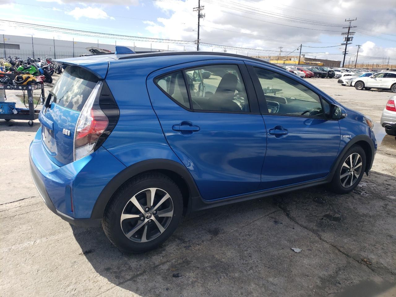 2018 TOYOTA PRIUS C - Image 3