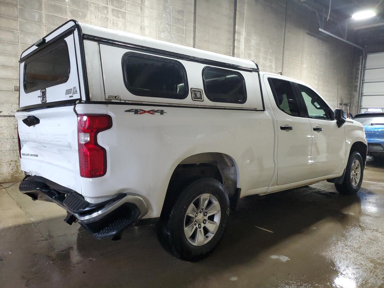 2019 CHEVROLET SILVERADO - Фото 3