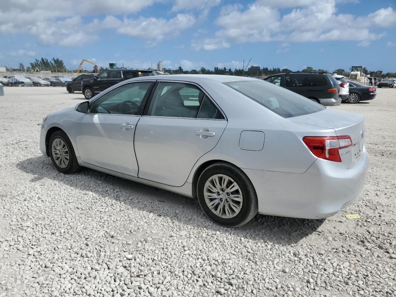 2014 TOYOTA CAMRY L - Image 2