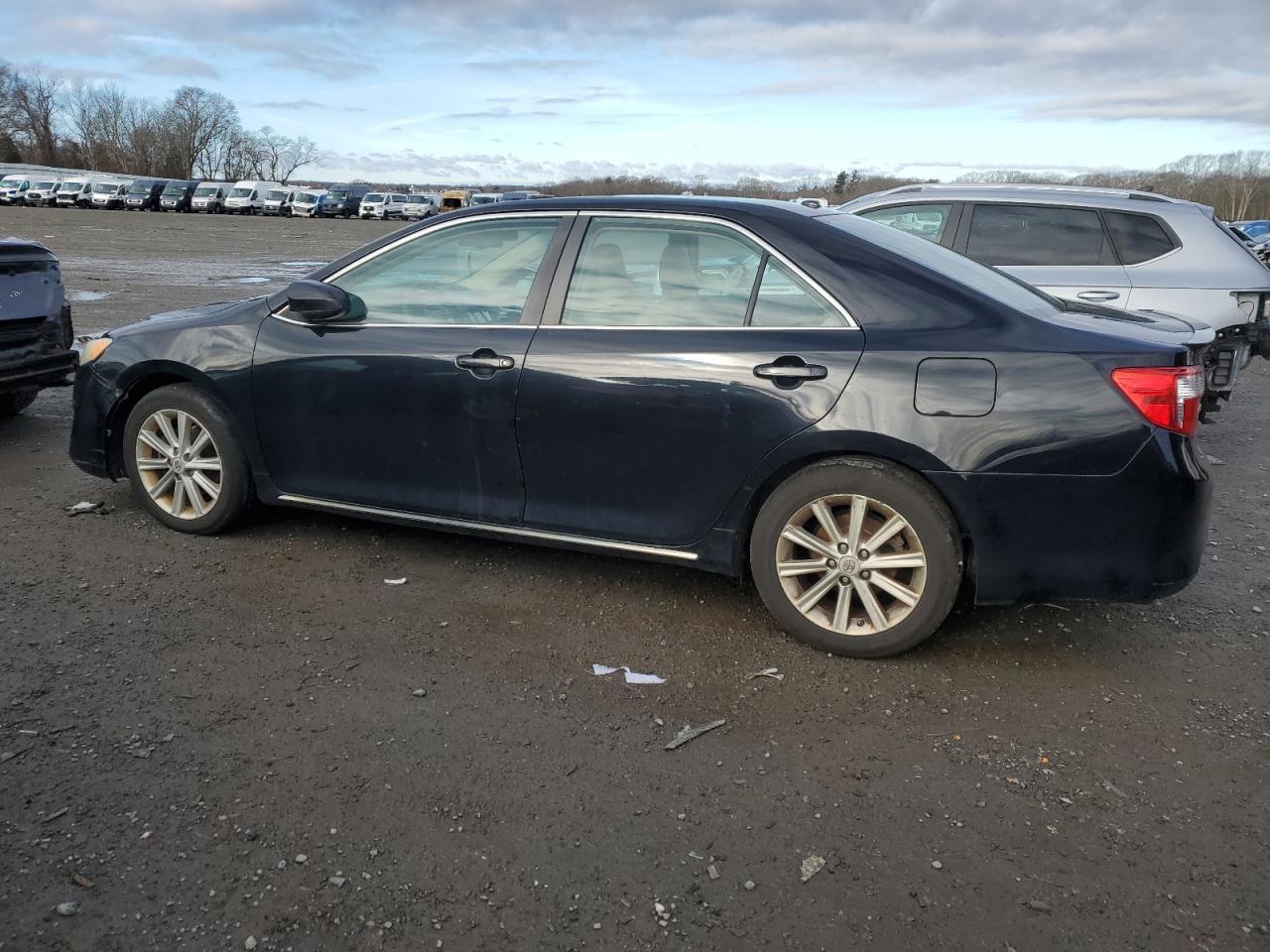 2012 TOYOTA CAMRY SE - Фото 2