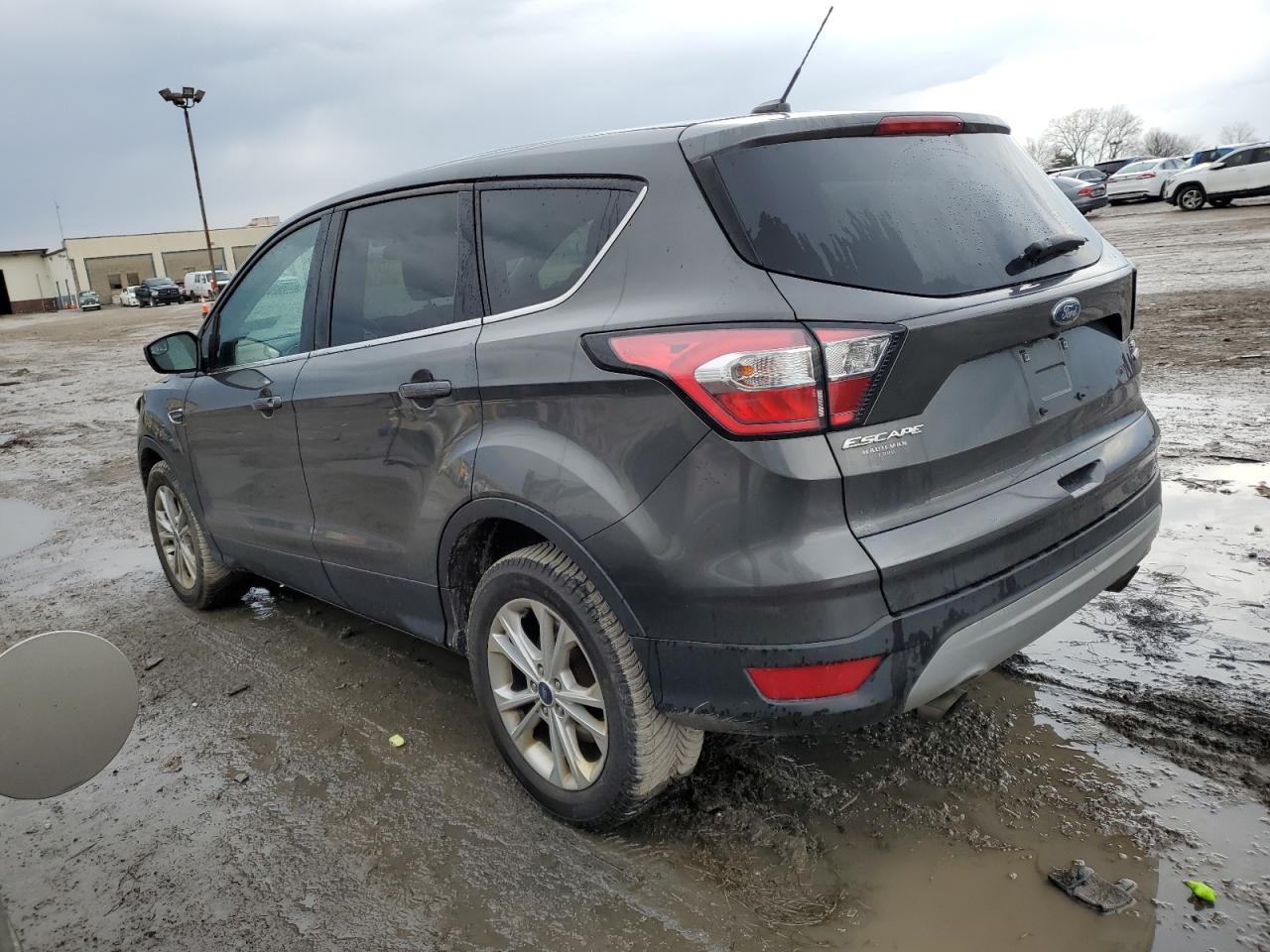 2017 FORD ESCAPE SE - Фото 2
