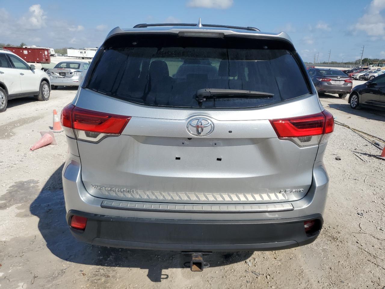 2019 TOYOTA HIGHLANDER - Фото 6
