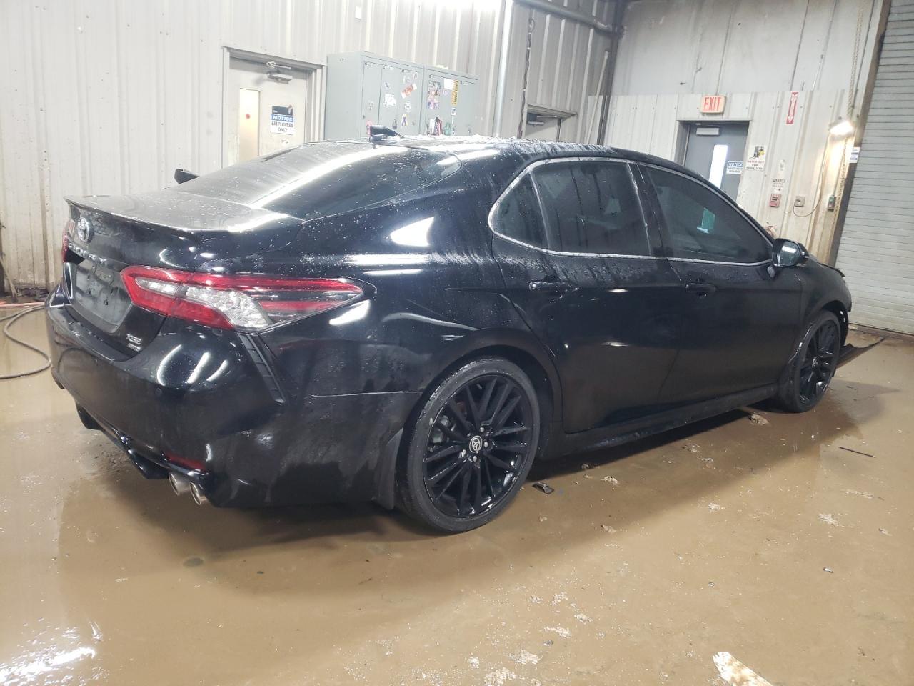 2022 TOYOTA CAMRY XSE - Image 3