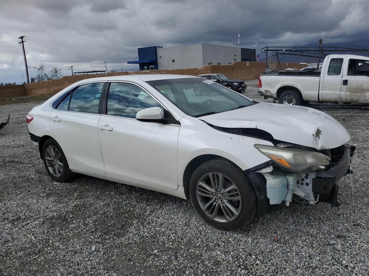 2016 TOYOTA CAMRY LE - Фото 4