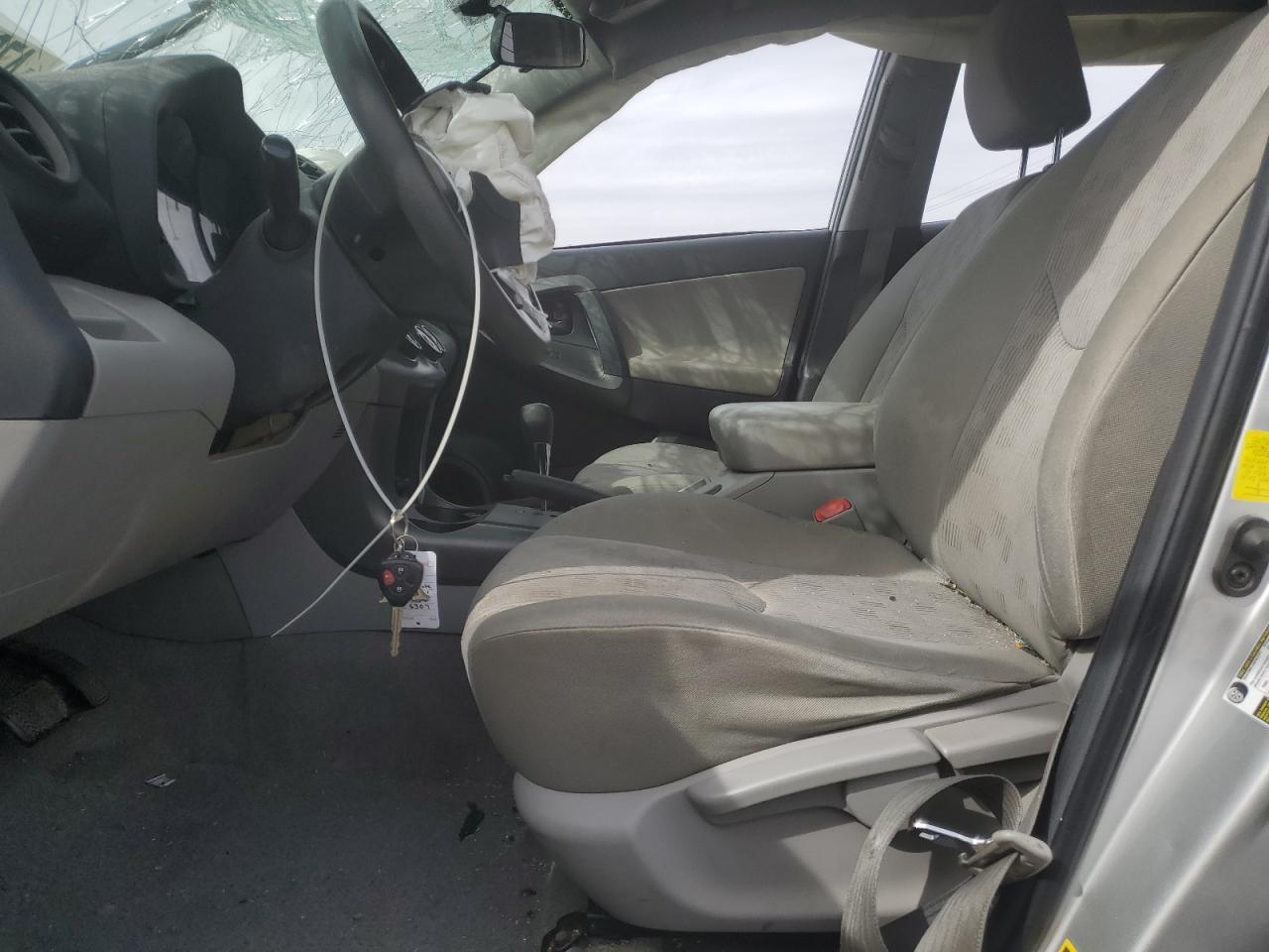 2011 TOYOTA RAV4 - Image 7