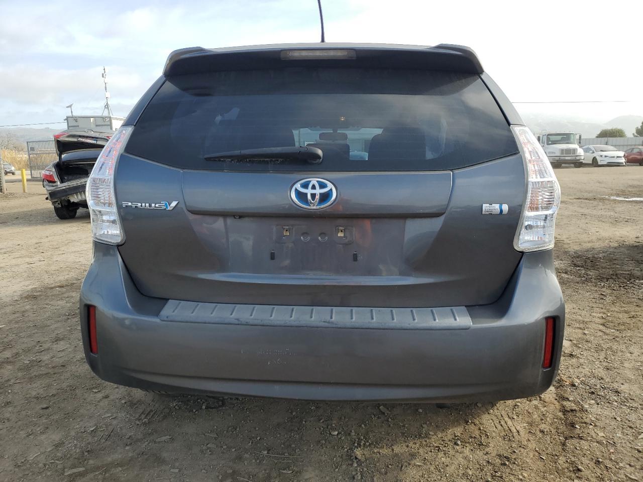 2013 TOYOTA PRIUS V - Фото 6