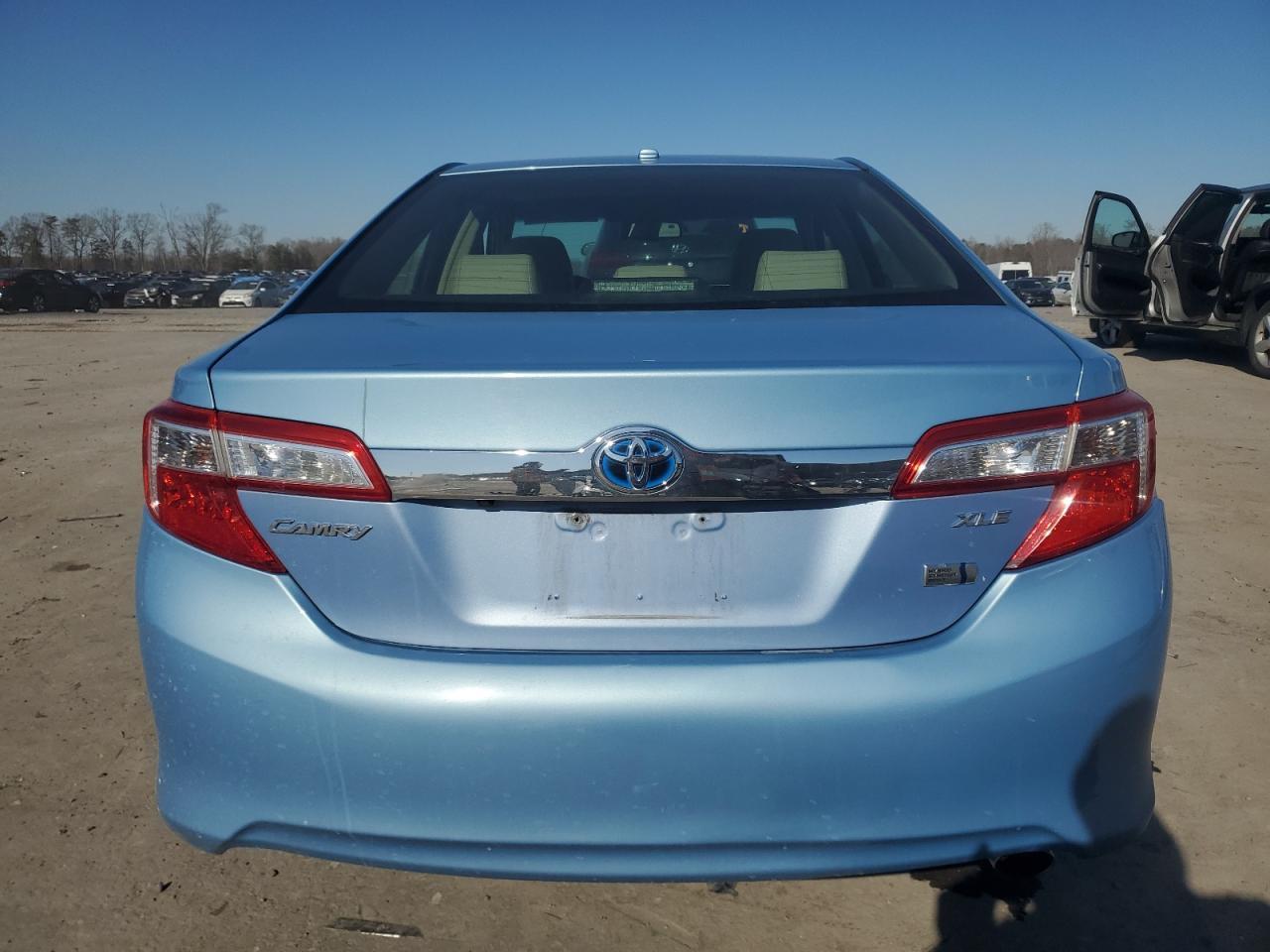 2012 TOYOTA CAMRY HYBR - Image 6