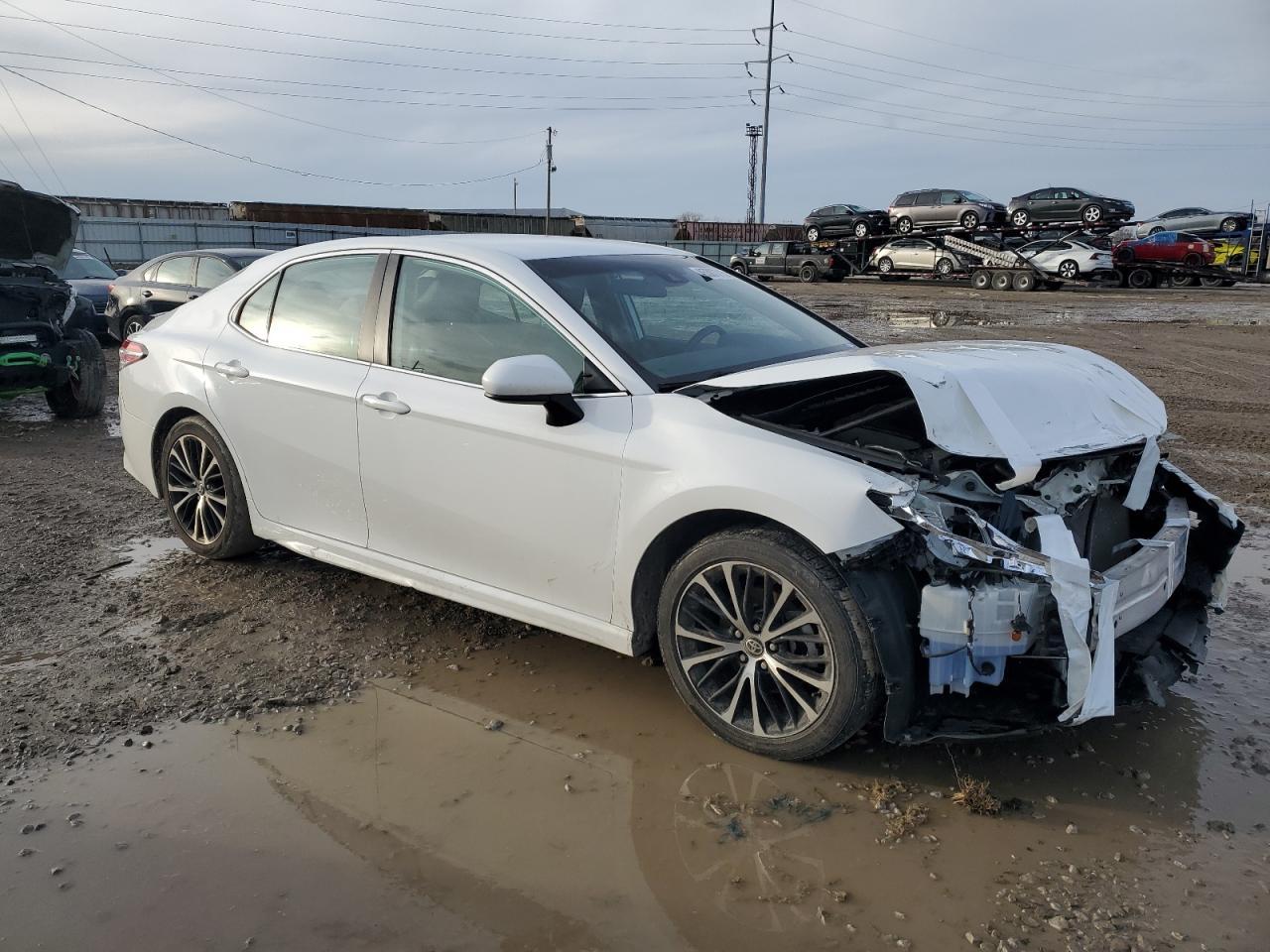 2020 TOYOTA CAMRY SE - Фото 4